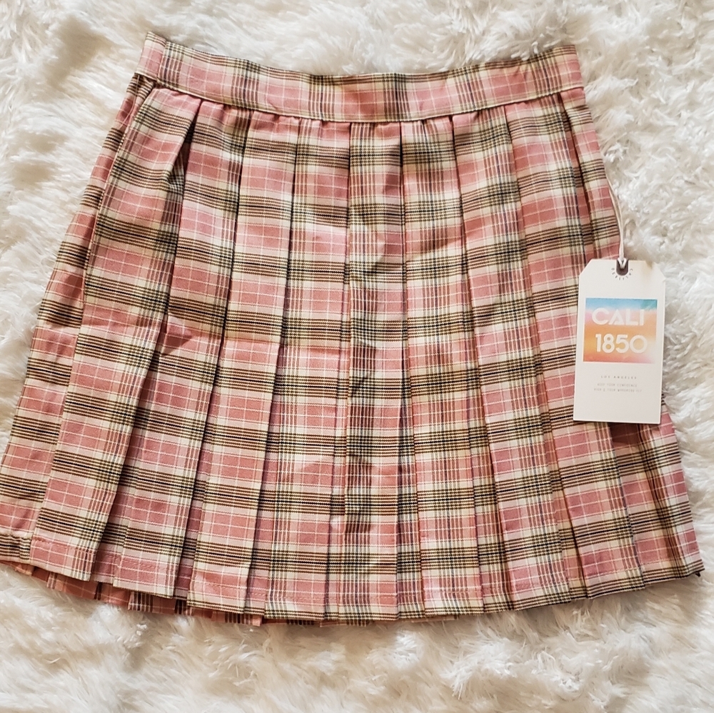 Cali 1850 XS High-Waisted Pleated Skirt